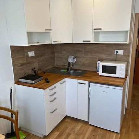 Brand New Apartment In The Heart Of Bratislava Luaran gambar