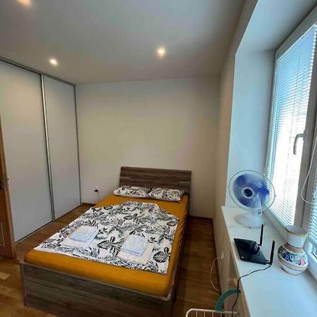 Brand New Apartment In The Heart Of Bratislava Luaran gambar