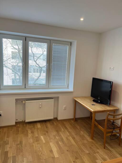 Brand New Apartment In The Heart Of Bratislava Luaran gambar