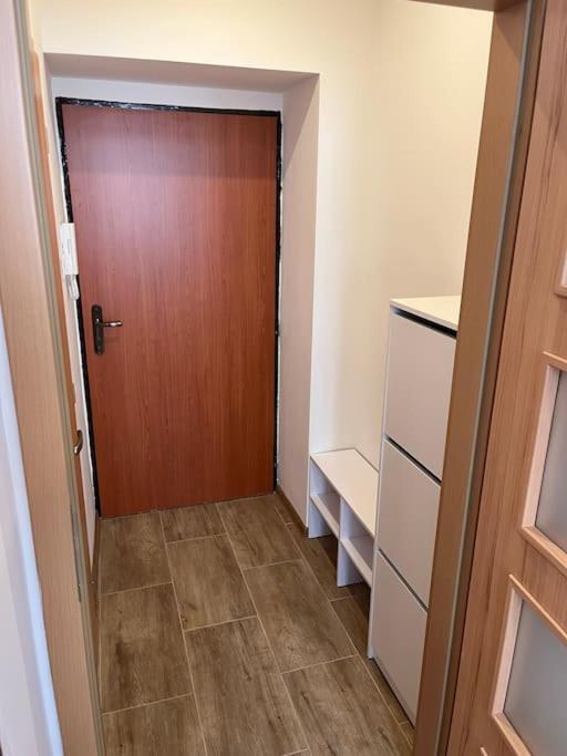 Brand New Apartment In The Heart Of Bratislava Luaran gambar