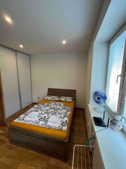 Brand New Apartment In The Heart Of Bratislava Luaran gambar